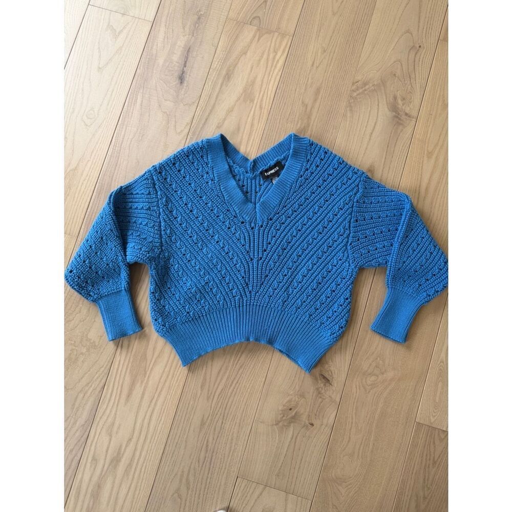 Express Bright Blue V-Neck Cropped Knit Sweater